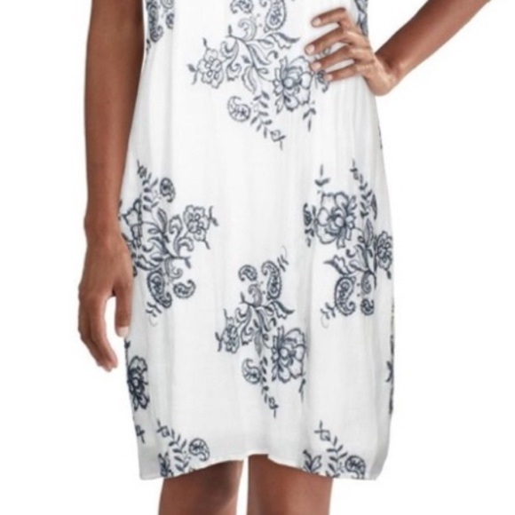 BCX Ivory Dress with Navy Floral Design - Picture 2 of 12